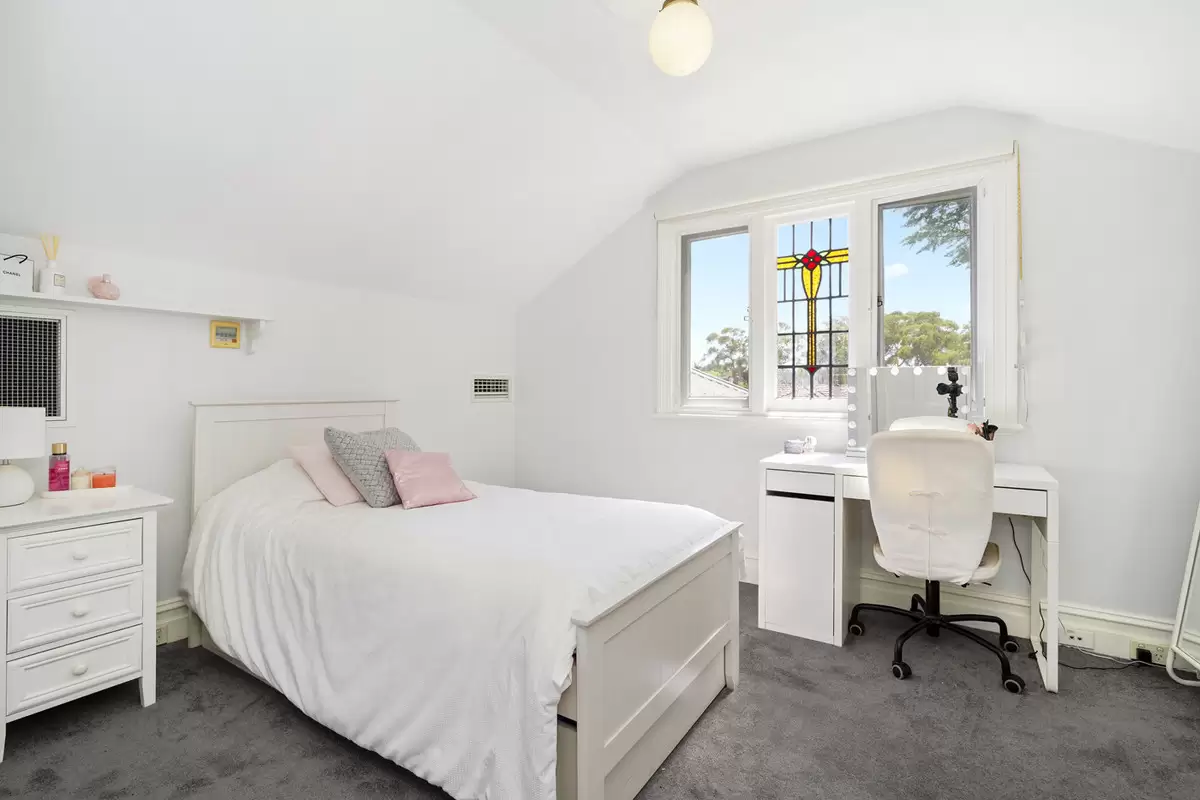 23 Chelmsford Avenue, Croydon Sold by Rich & Oliva - image 13