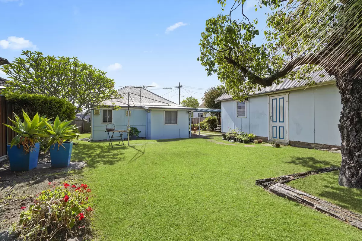 42 Heydon Street, Enfield Sold by Rich & Oliva - image 4