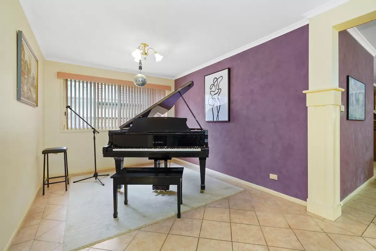 11 Carlyle Street, Enfield Sold by Rich & Oliva - image 8
