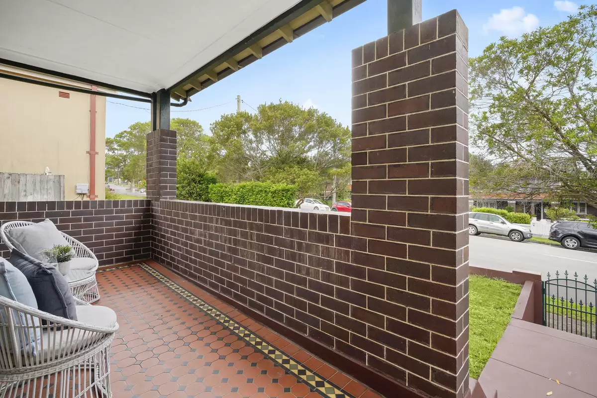 26 King Street, Ashbury Sold by Rich & Oliva - image 2