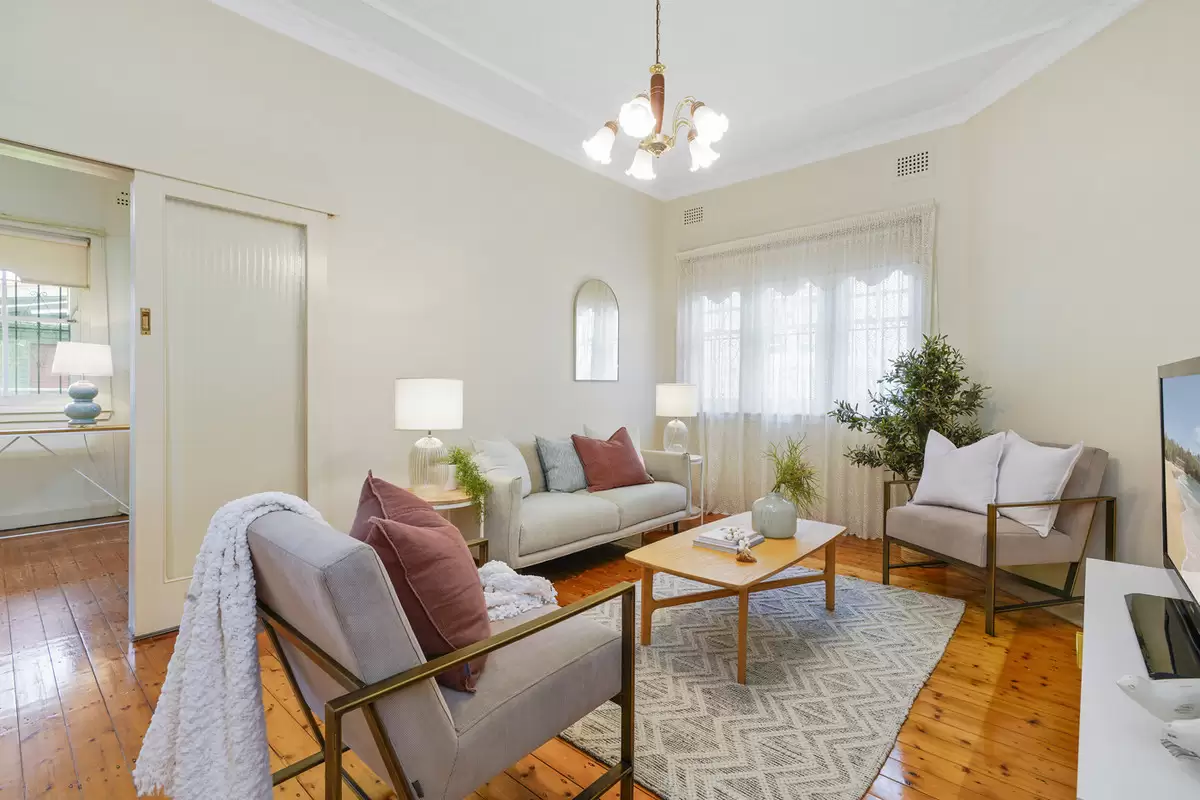 26 King Street, Ashbury Sold by Rich & Oliva - image 7