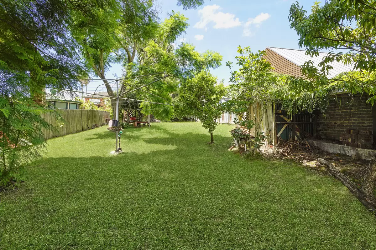 22 Cromwell Street, Croydon Sold by Rich & Oliva - image 3