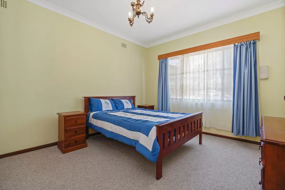 3 Church Street, Burwood Sold by Rich & Oliva - image 4