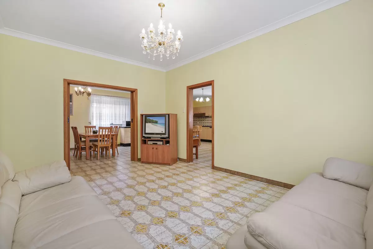3 Church Street, Burwood Sold by Rich & Oliva - image 8