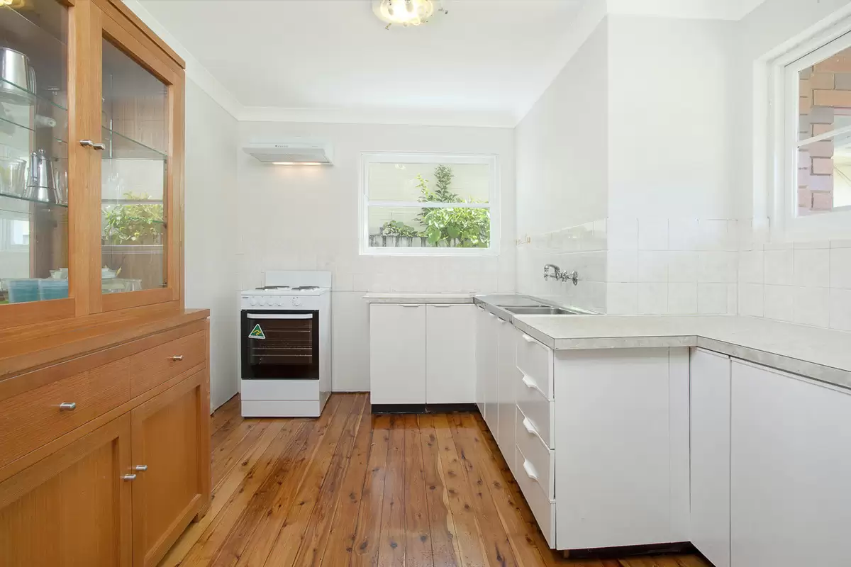 58 Holborow Street, Croydon Sold by Rich & Oliva - image 7
