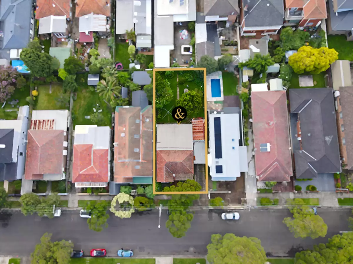 58 Holborow Street, Croydon Sold by Rich & Oliva - image 2