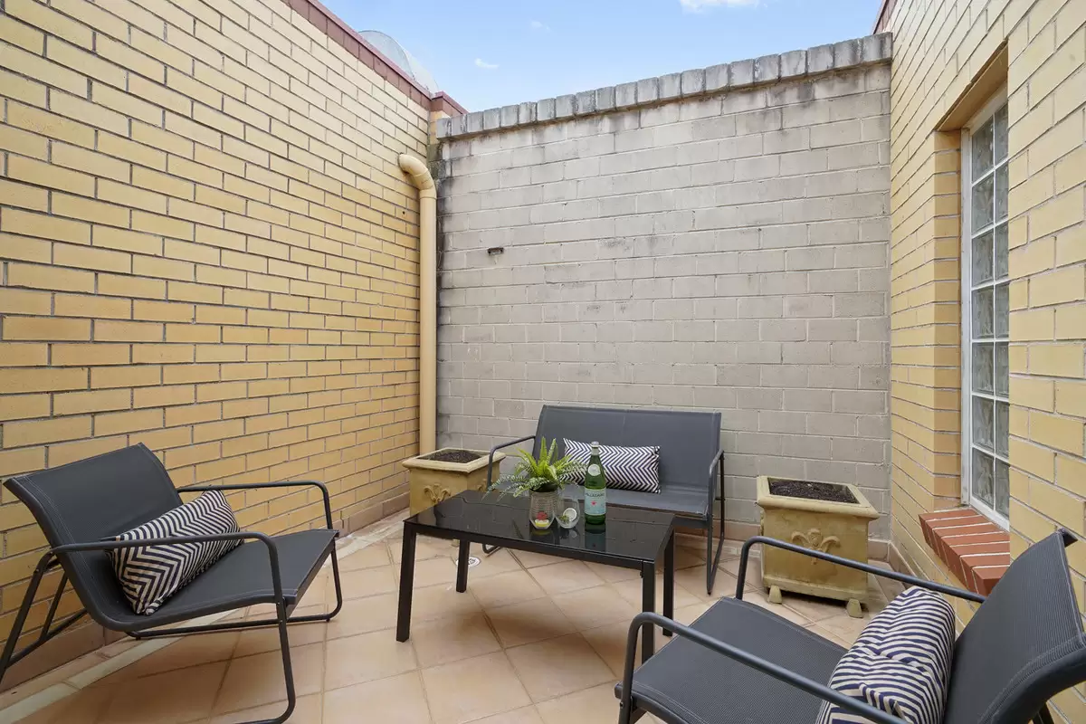 19/266-274 Burwood Road, Burwood Sold by Rich & Oliva - image 7