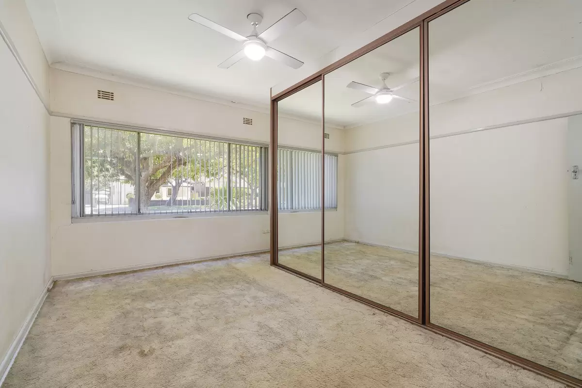 8 Elliott Street, Strathfield South Sold by Rich & Oliva - image 6