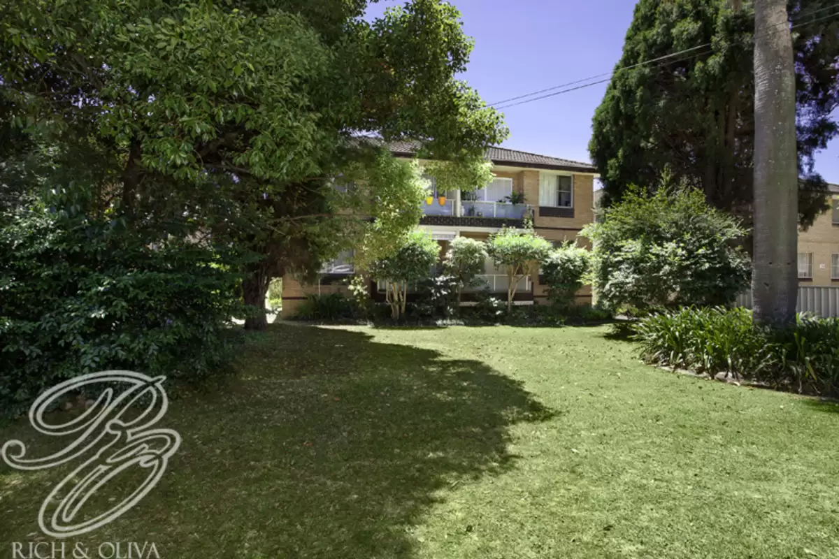4/132 Frederick Street, Ashfield Sold by Rich & Oliva - image 1