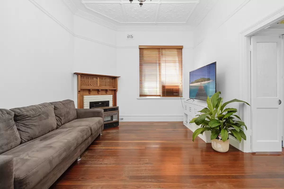 48 Boyle Street, Croydon Park Sold by Rich & Oliva - image 4