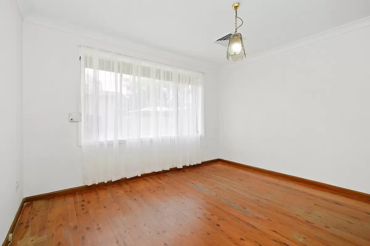 25B Derribong Street, Villawood Sold by Rich & Oliva - image 6