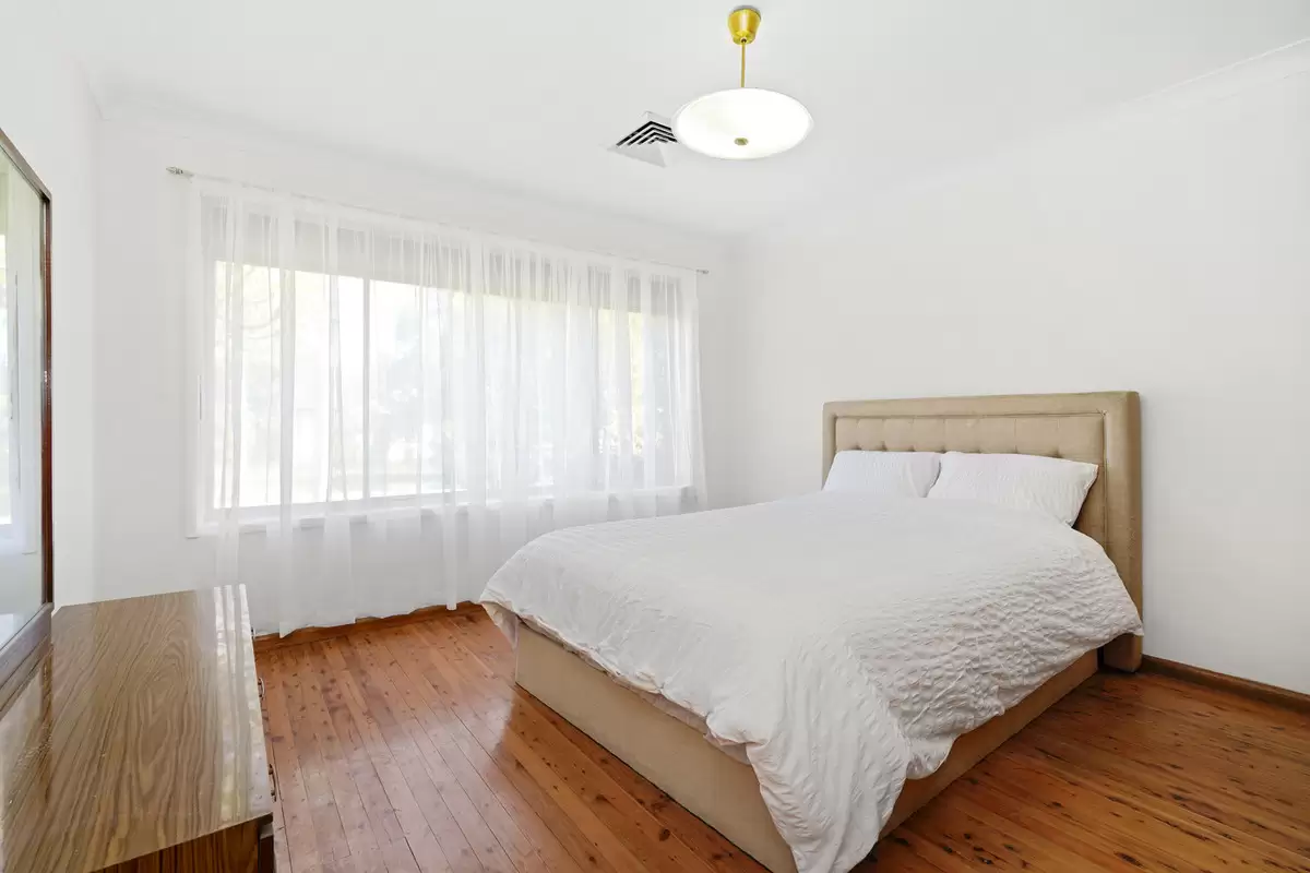 25B Derribong Street, Villawood Sold by Rich & Oliva - image 5