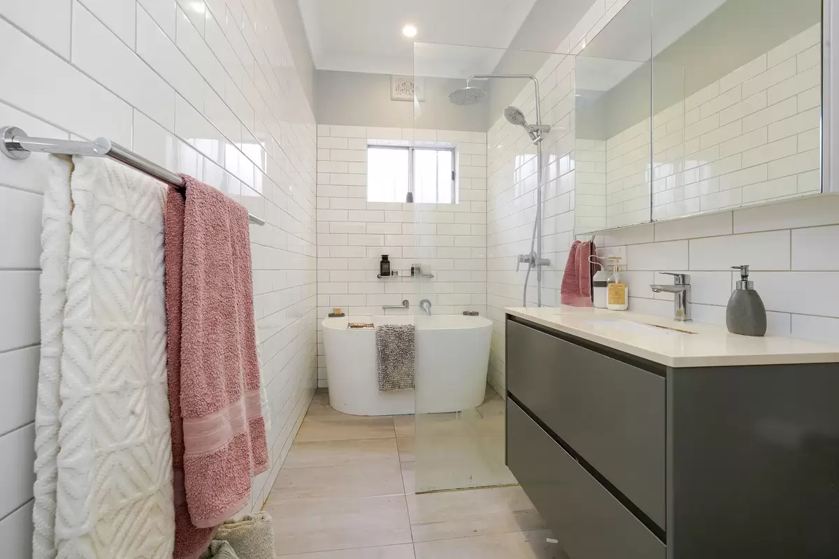 71 Brighton Street, Croydon Park Sold by Rich & Oliva - image 4