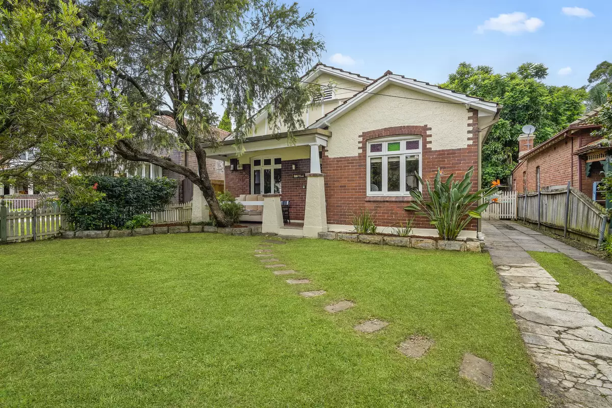 24 Bay Street, Croydon Sold by Rich & Oliva - image 1