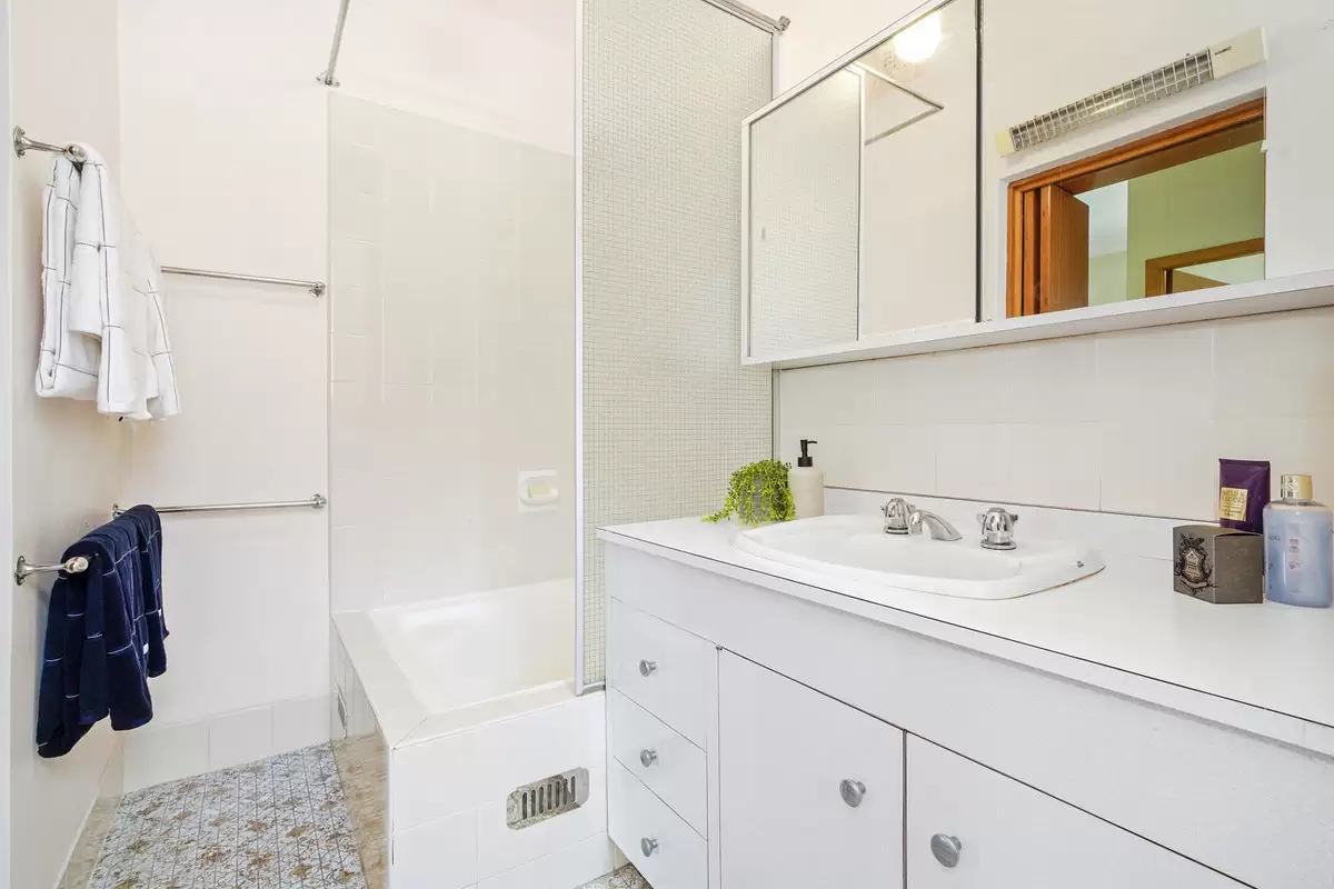 15 Goodlet Street, Ashbury Sold by Rich & Oliva - image 5