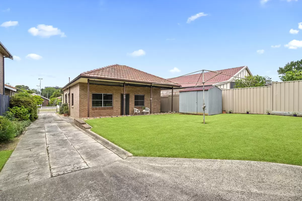 15 Goodlet Street, Ashbury Sold by Rich & Oliva - image 11