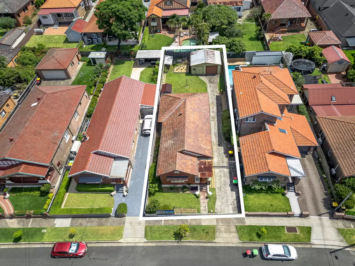 15 Goodlet Street, Ashbury Sold by Rich & Oliva - image 13