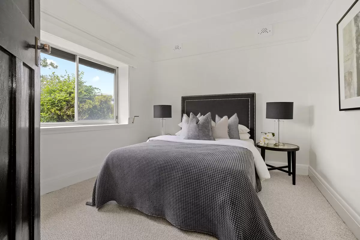 82 King Street, Ashbury Sold by Rich & Oliva - image 3