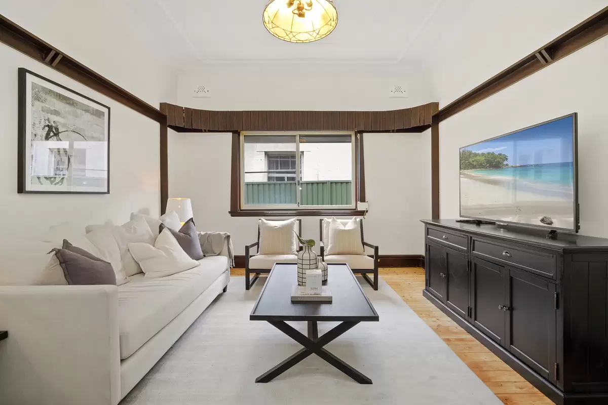 82 King Street, Ashbury Sold by Rich & Oliva - image 5
