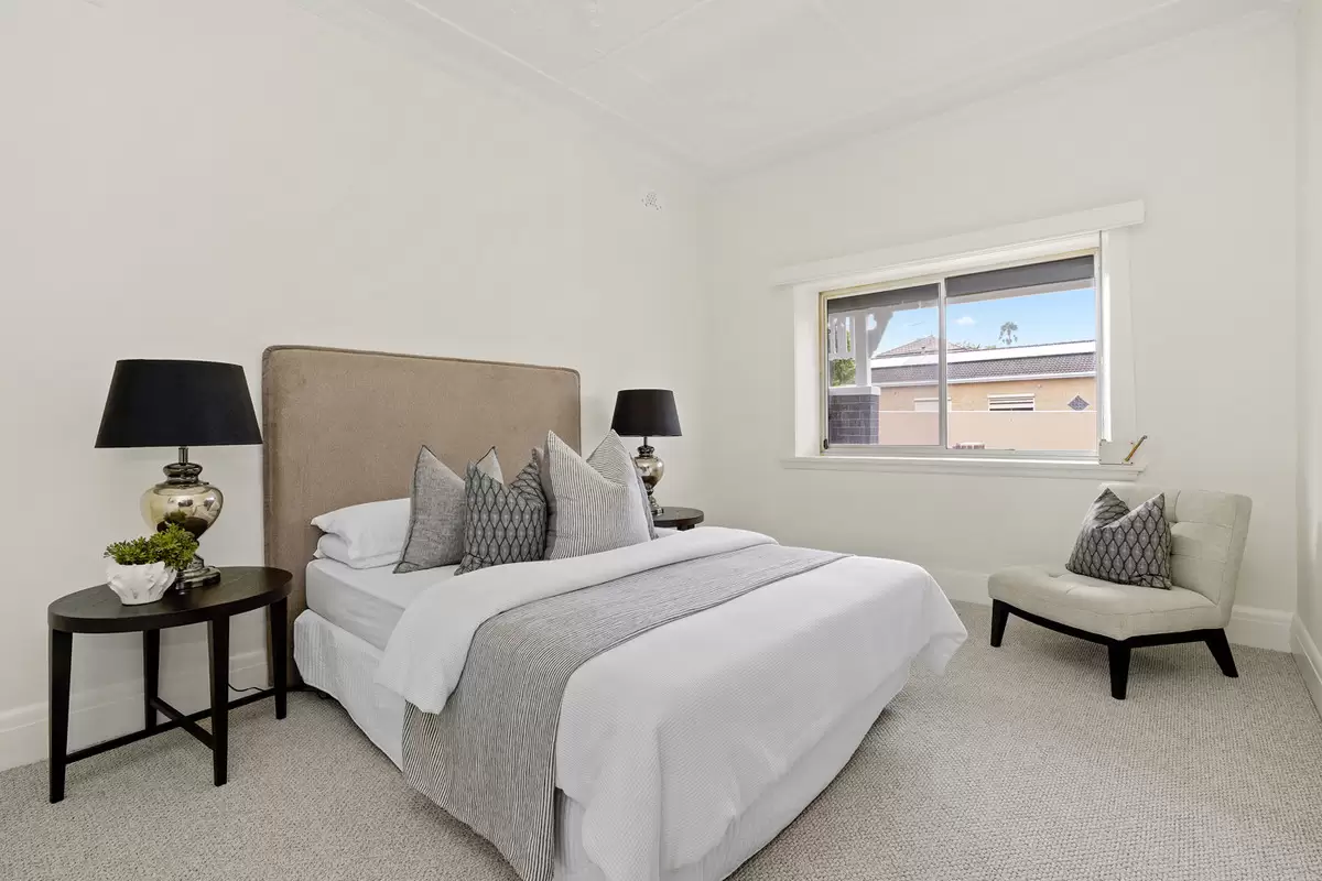 82 King Street, Ashbury Sold by Rich & Oliva - image 2