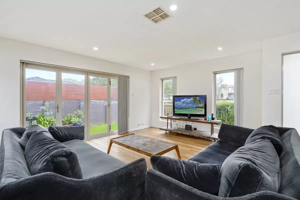 6 President Street, Croydon Park Sold by Rich & Oliva - image 2
