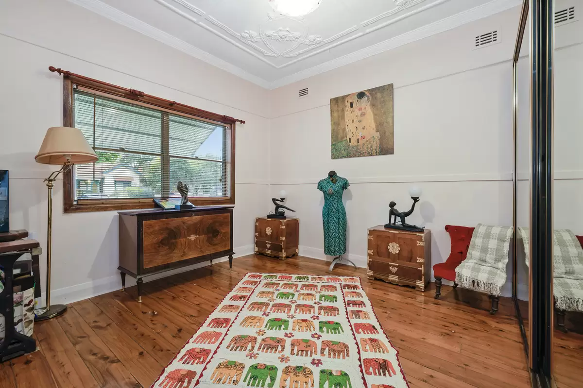 21 Windsor Avenue, Croydon Park Sold by Rich & Oliva - image 3