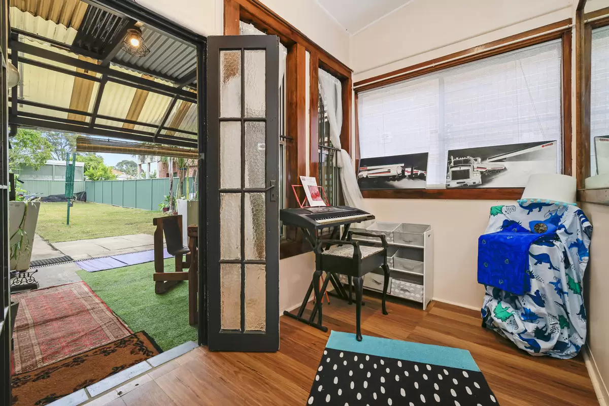 21 Windsor Avenue, Croydon Park Sold by Rich & Oliva - image 7