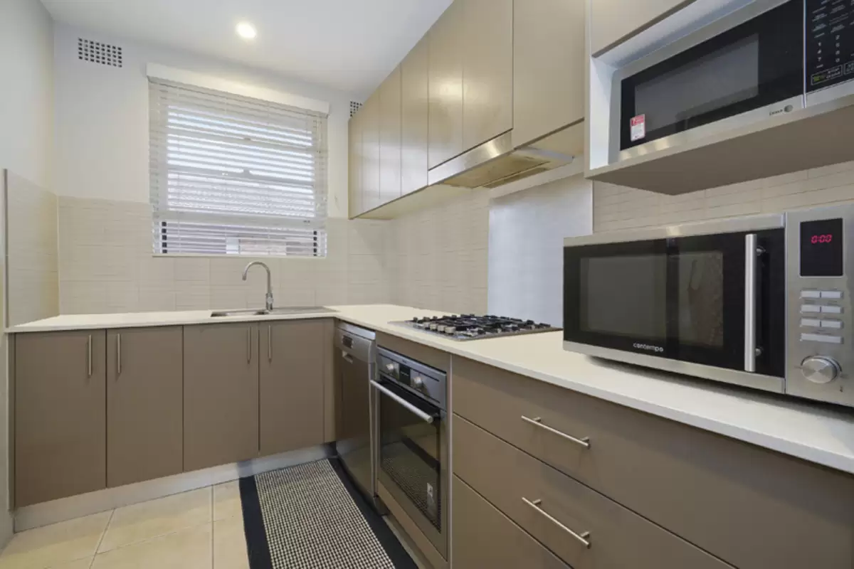 9/8 Fifth Avenue, Campsie Sold by Rich & Oliva - image 3