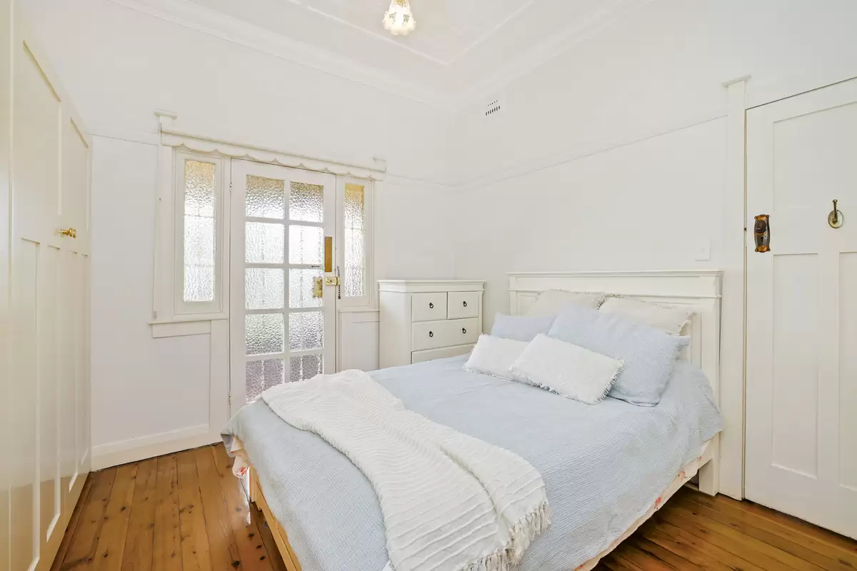 46 Bay Street, Croydon Sold by Rich & Oliva - image 2