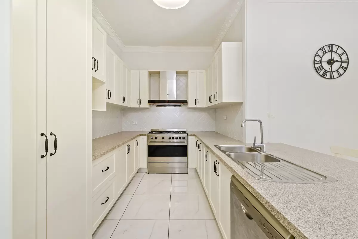 46 Bay Street, Croydon Sold by Rich & Oliva - image 8