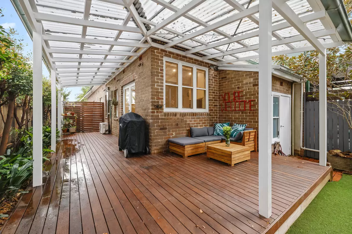 25 Holborow Street, Croydon Sold by Rich & Oliva - image 9