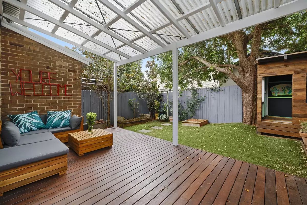 25 Holborow Street, Croydon Sold by Rich & Oliva - image 10