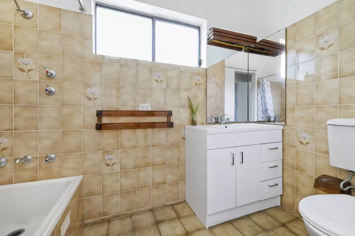 11 Cheviot Street, Ashbury Sold by Rich & Oliva - image 3