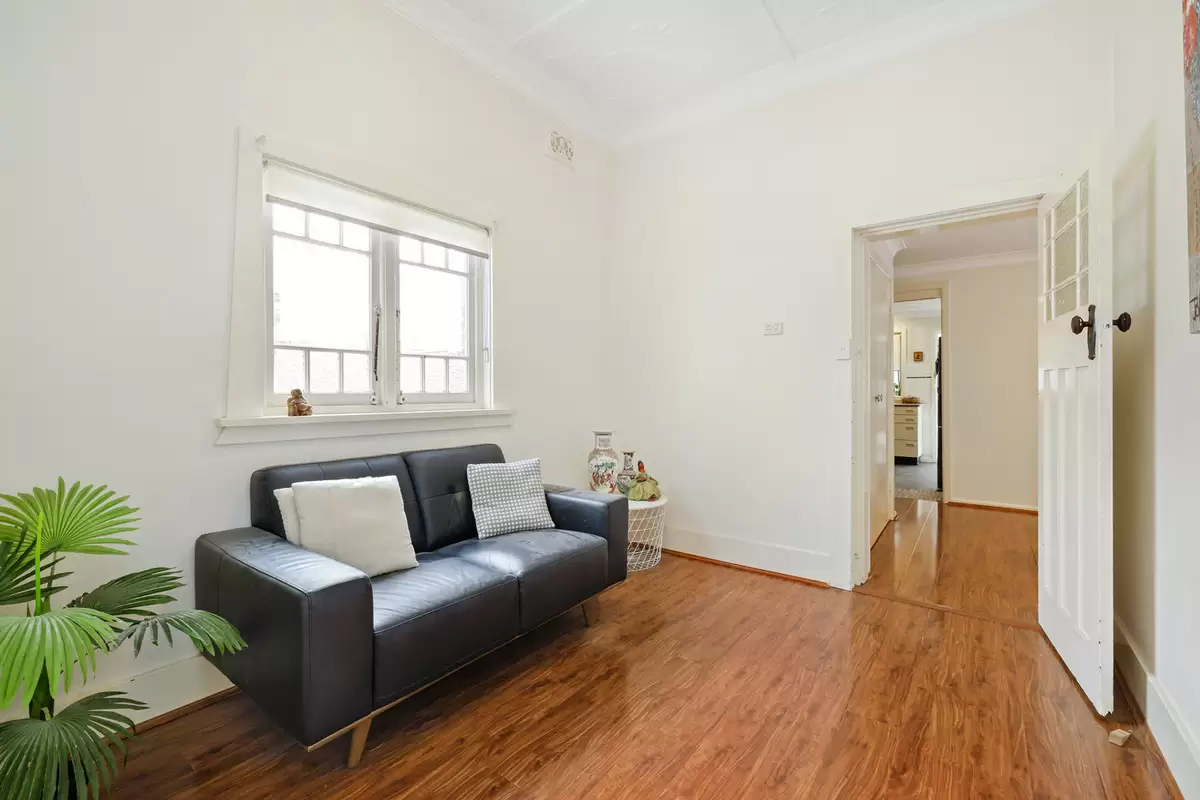 11 Cheviot Street, Ashbury Sold by Rich & Oliva - image 5