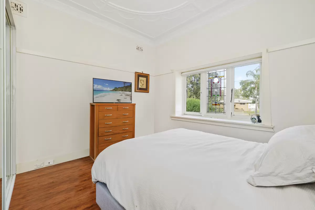 11 Cheviot Street, Ashbury Sold by Rich & Oliva - image 2