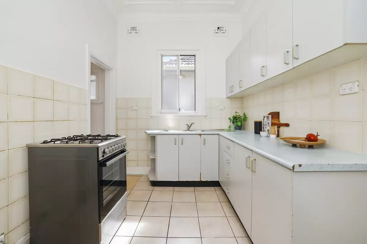 63 Cromwell Street, Croydon Park Sold by Rich & Oliva - image 7