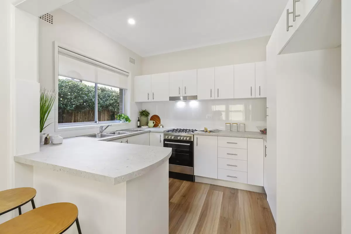 10 Leith Street, Ashbury Sold by Rich & Oliva - image 3