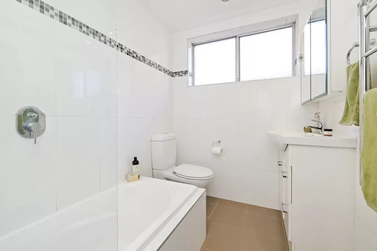 6/5 Jones Street, Croydon Sold by Rich & Oliva - image 8