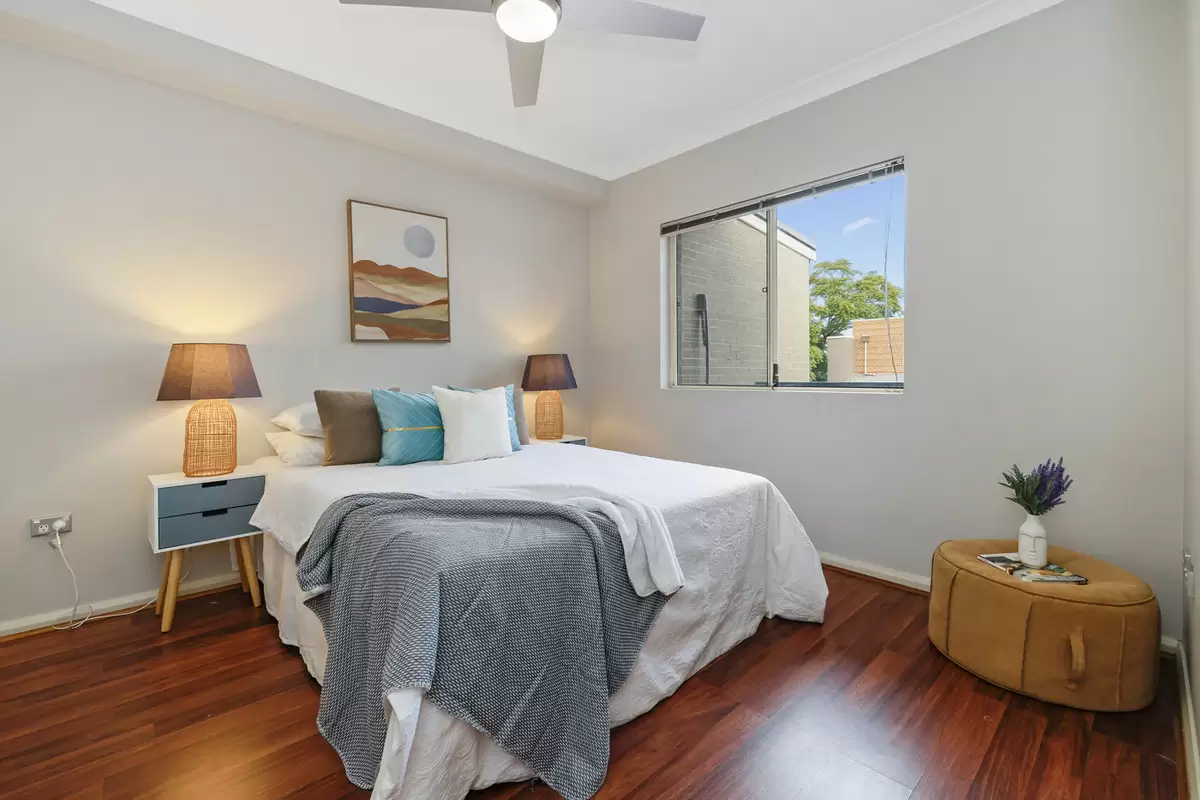 17/10-12 Grantham Street, Burwood Sold by Rich & Oliva - image 6