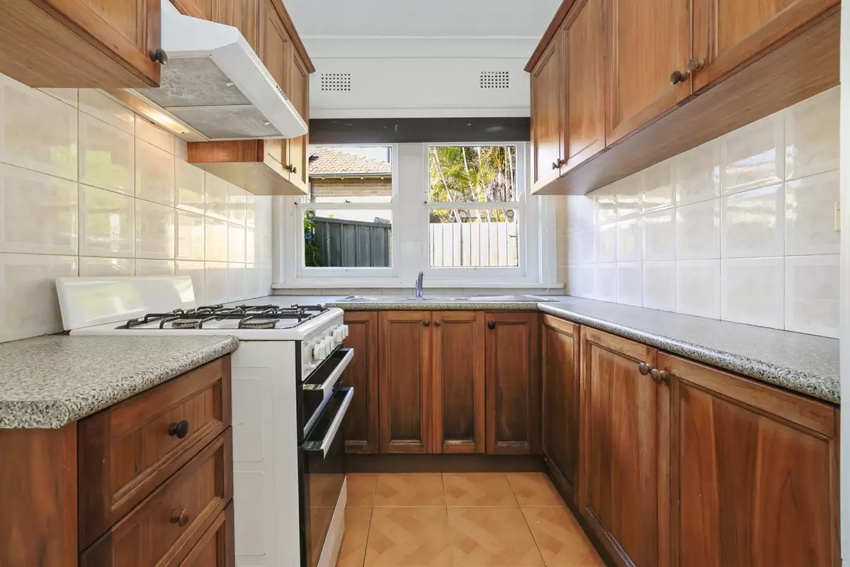 27 Lucy Street, Ashfield Sold by Rich & Oliva - image 4