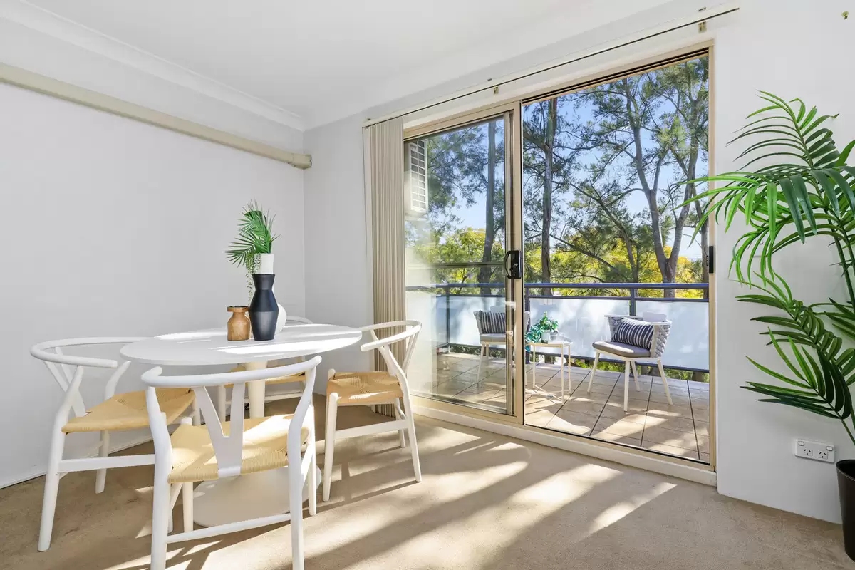 52/12 West Street, Croydon Sold by Rich & Oliva - image 2