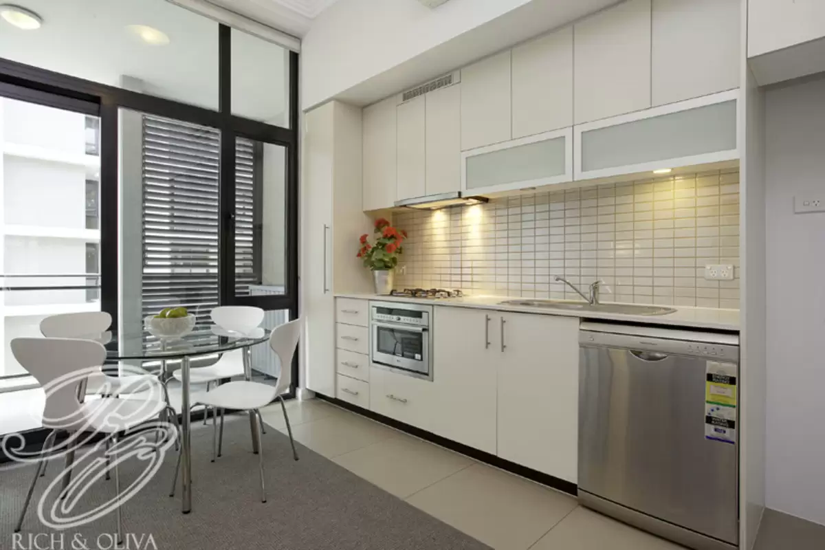 68/2 Underdale Lane, Meadowbank Sold by Rich & Oliva - image 3