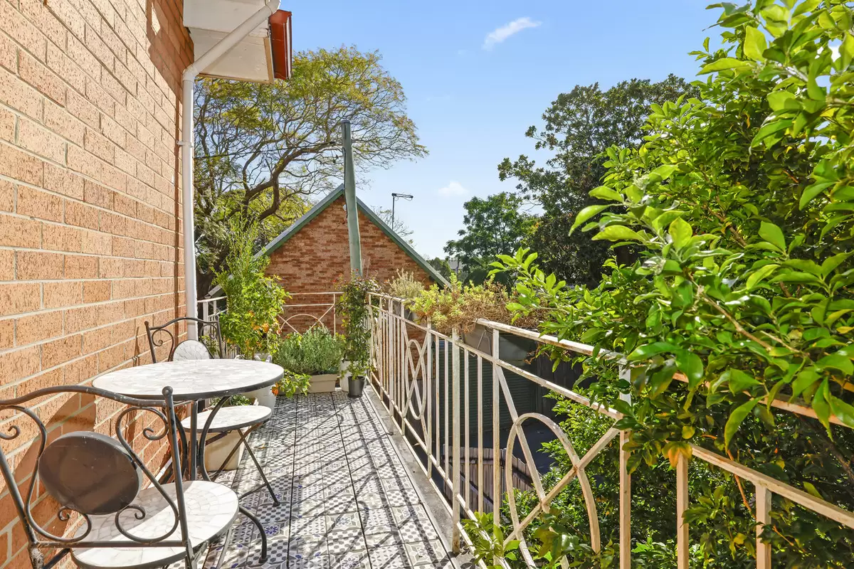 8/34 Croydon Street, Petersham Sold by Rich & Oliva - image 8