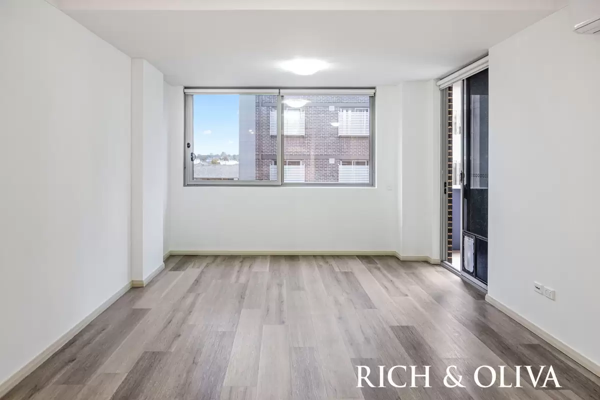 50/20 Matthews Street, Punchbowl Sold by Rich & Oliva - image 2