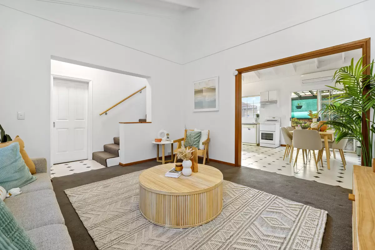 2/76 Lincoln Street, Belfield Sold by Rich & Oliva - image 2