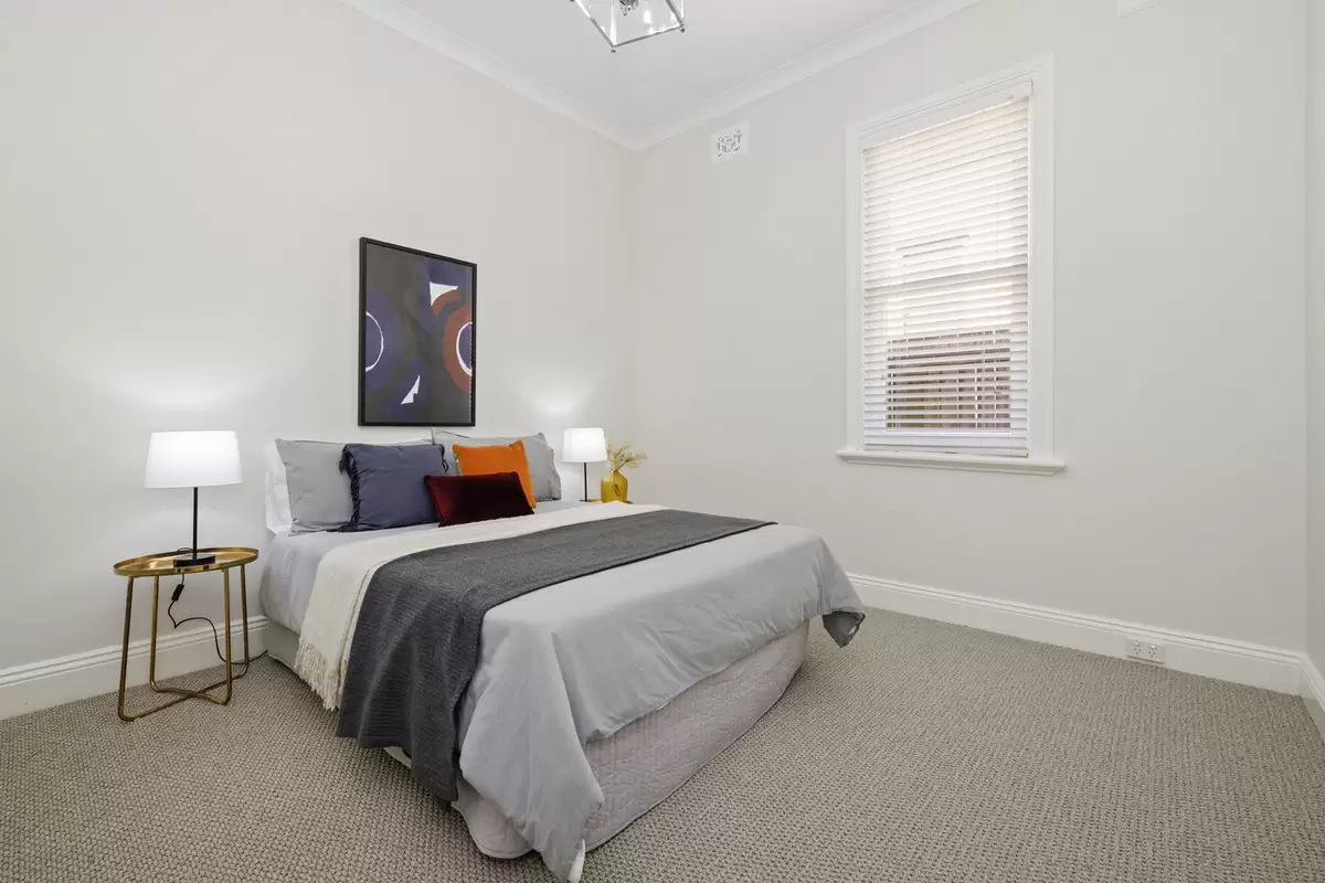 28 Howard Street, Canterbury Sold by Rich & Oliva - image 5