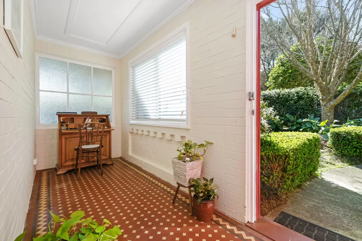 7 Allison Parade, Croydon Sold by Rich & Oliva - image 6