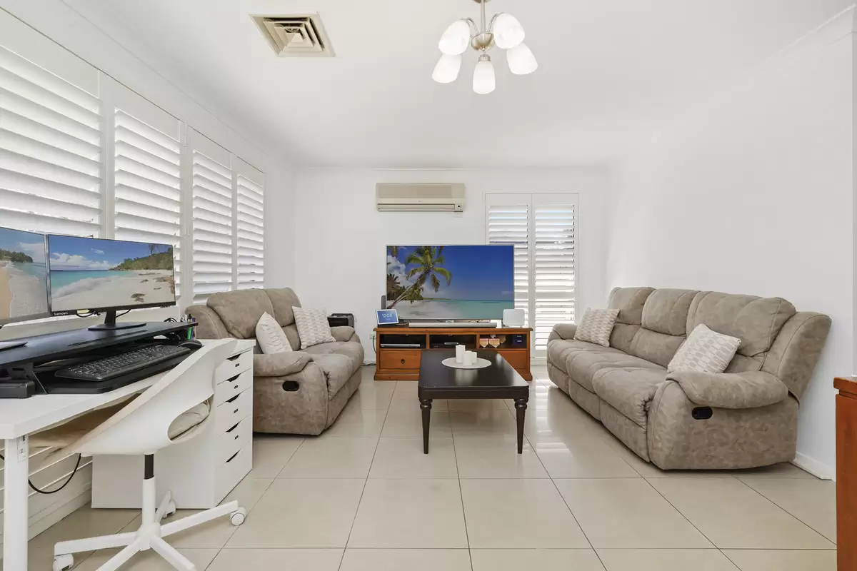 25 Darrell Place, Oakhurst Sold by Rich & Oliva - image 2