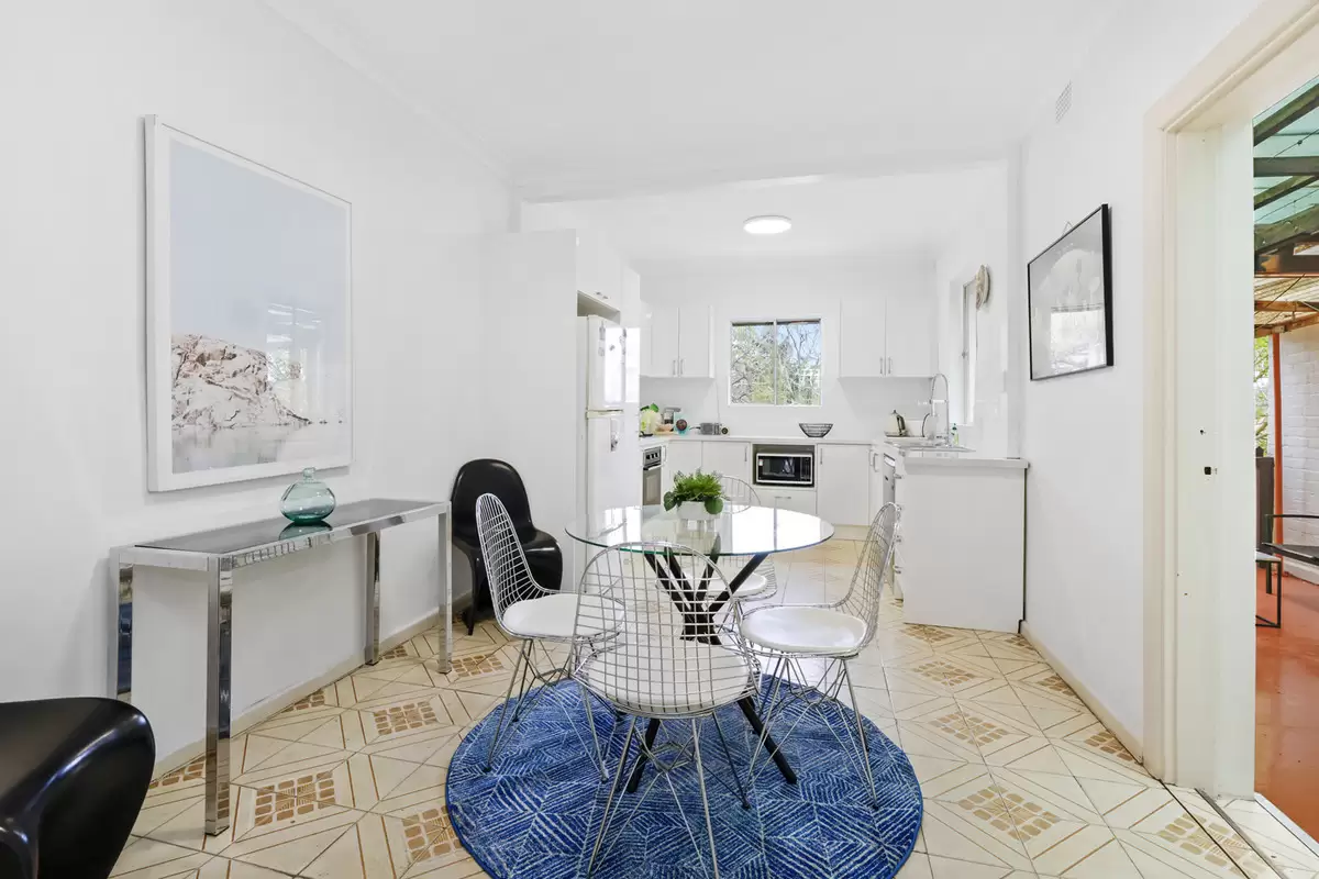 33 Croydon Street, Petersham Sold by Rich & Oliva - image 7
