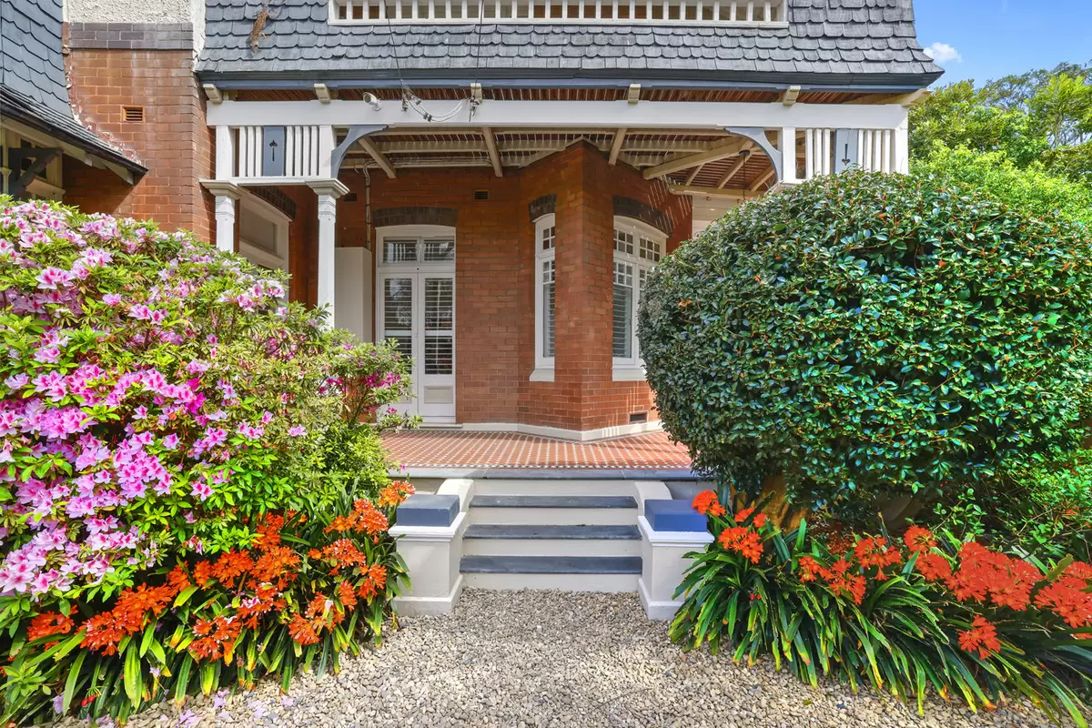 217 Burwood Road, Burwood Sold by Rich & Oliva - image 3